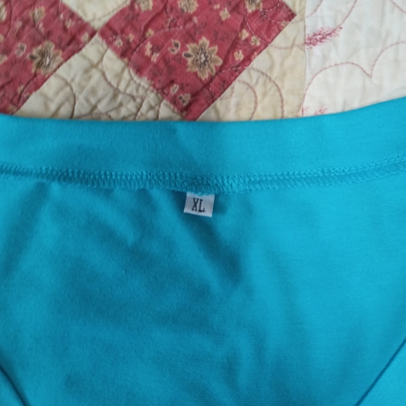 Eachyes Womens Lace Short Sleeve V Neck T Shirts Summer Casual Tops Loose Fit Te - Picture 3 of 3